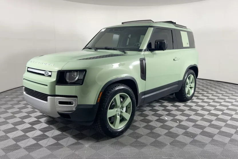 2023 Land Rover Defender photo 1