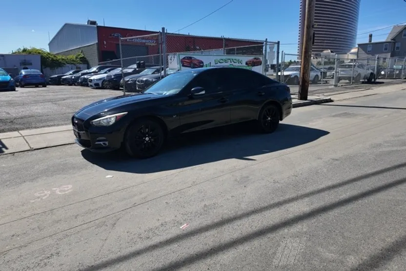 2015 Infiniti Q50 AWD photo 1