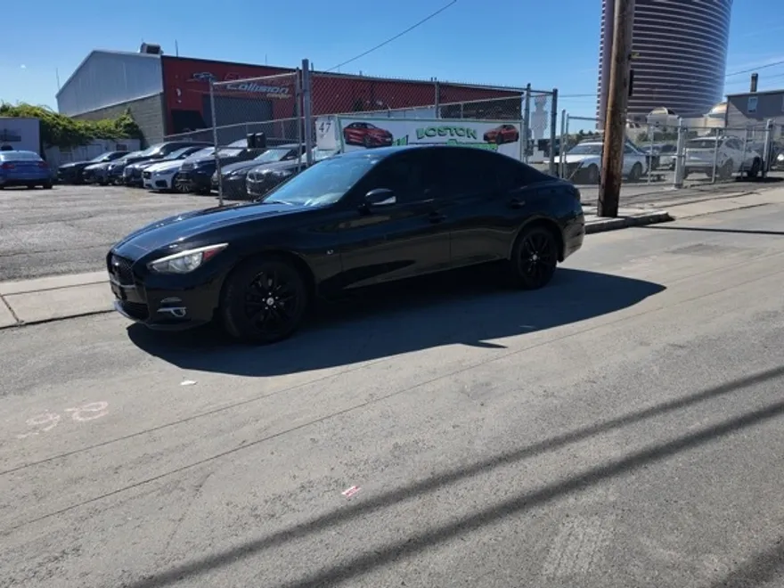 2015 Infiniti Q50 AWD photo 1