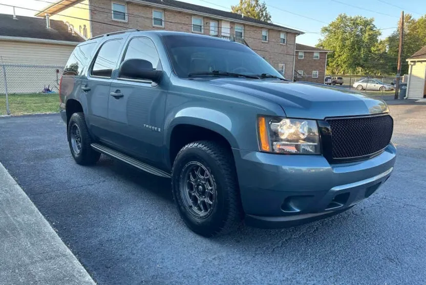 2009 Chevrolet Tahoe LS photo 1