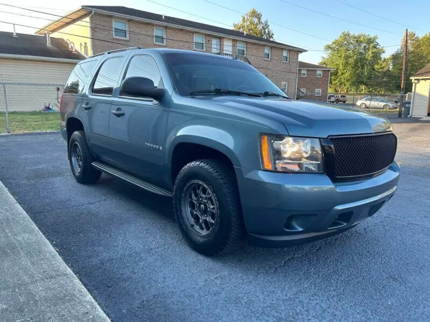 2009 Chevrolet Tahoe LS photo 1