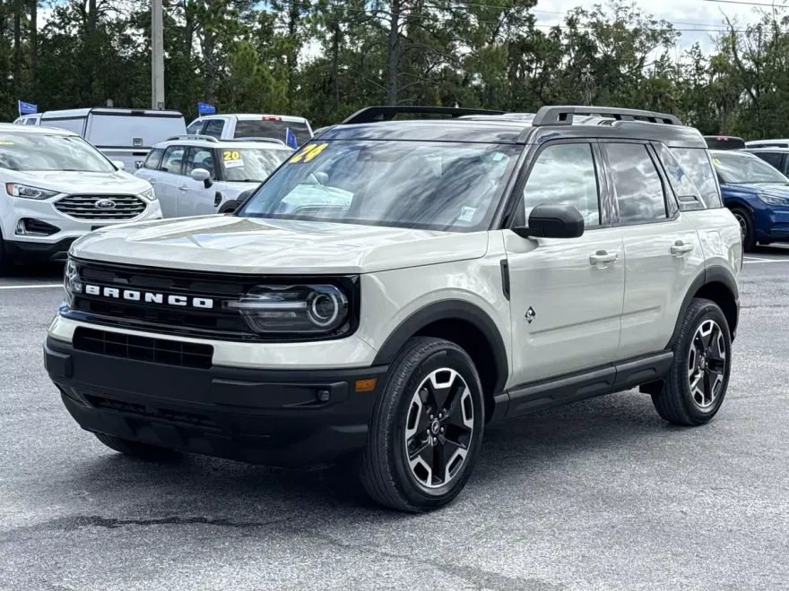 2024 Ford Bronco Sport Outer Banks photo 1