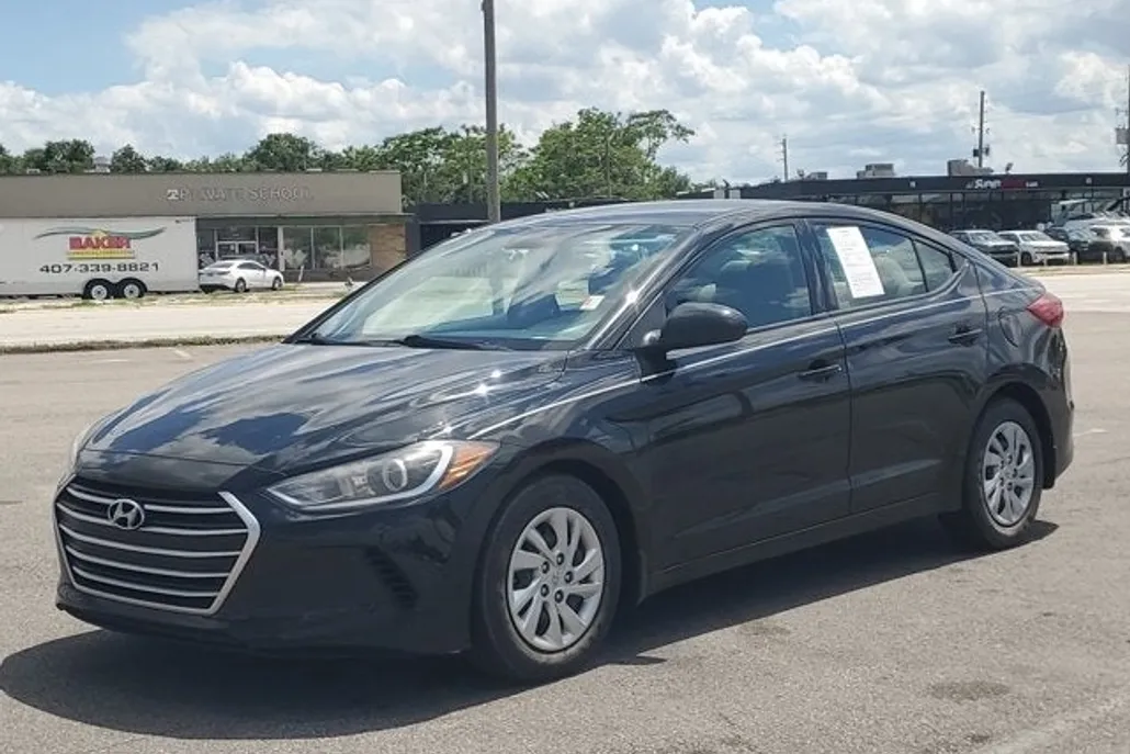 2018 Hyundai Elantra SE photo 1