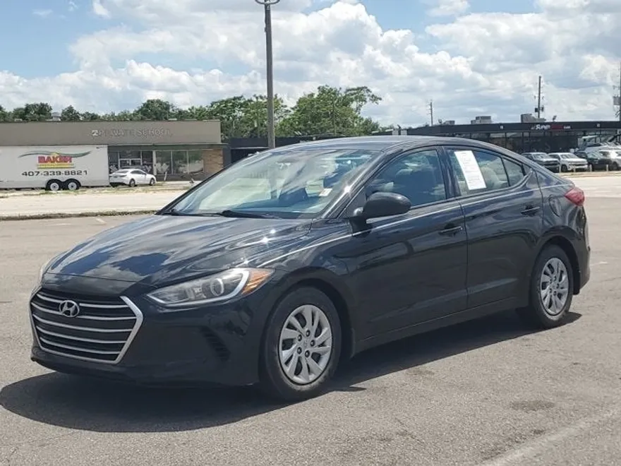 2018 Hyundai Elantra SE photo 1