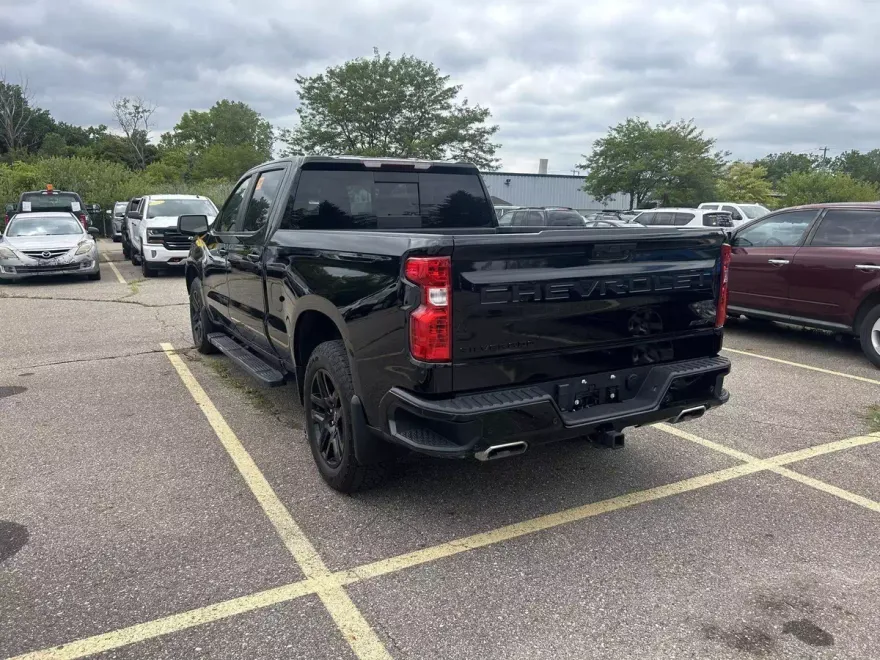 2023 Chevrolet Silverado 1500 RST photo 1