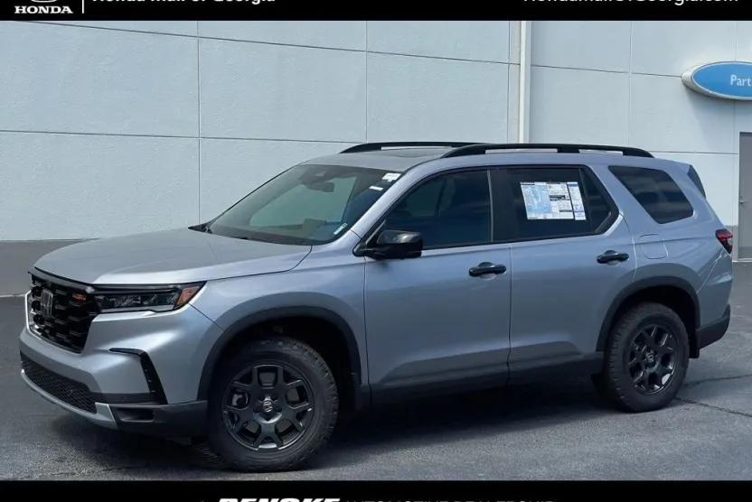 2025 Honda Pilot TrailSport photo 1