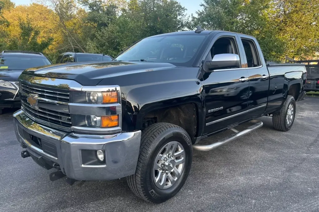 2016 Chevrolet Silverado 2500HD LTZ photo 1