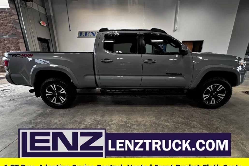 2021 Toyota Tacoma TRD Sport photo 1
