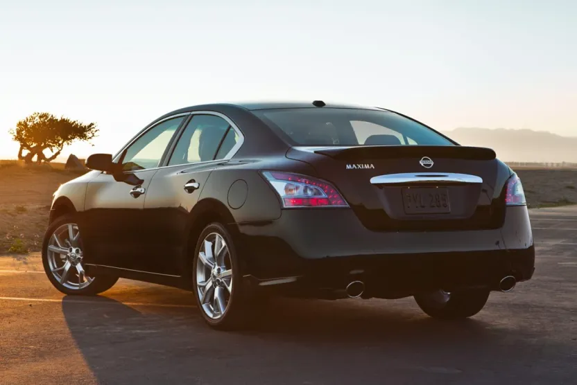 2014 Nissan Maxima SV photo 1