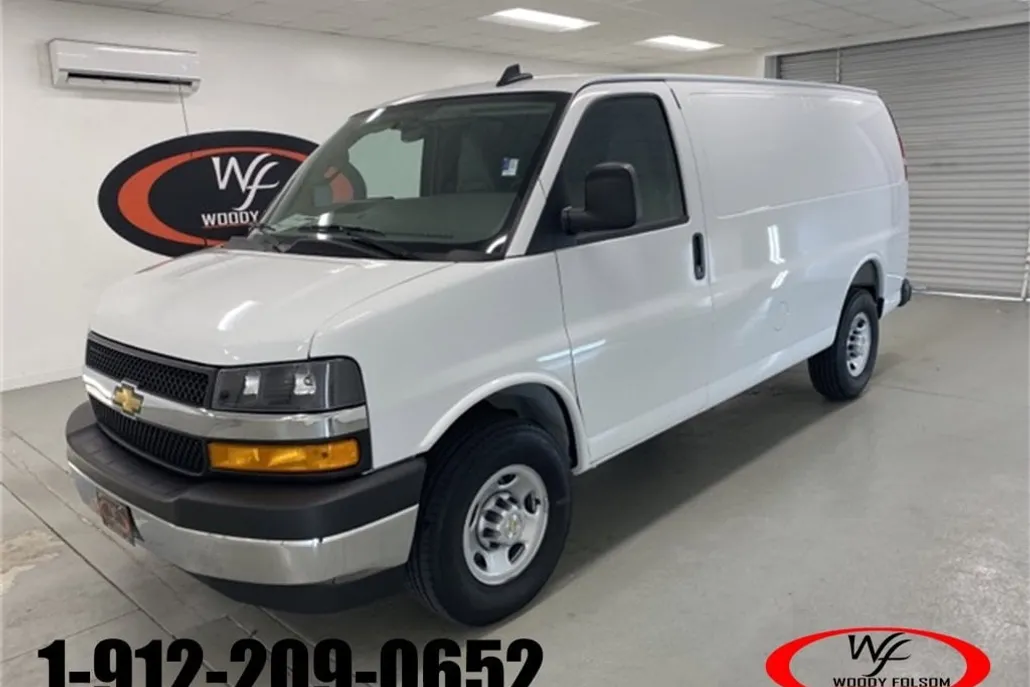 2025 Chevrolet Express Cargo 2500 photo 1