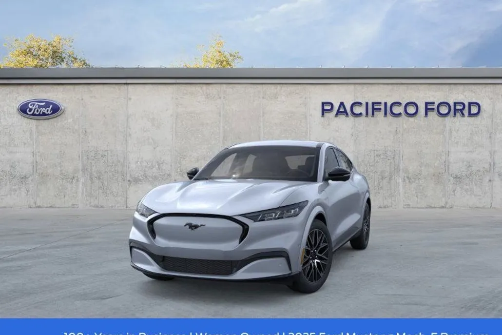 2025 Ford Mustang Mach-E Premium photo 1