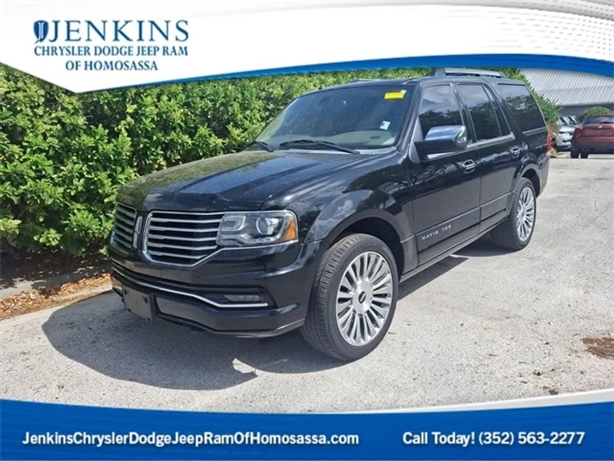 2017 Lincoln Navigator Select photo 1