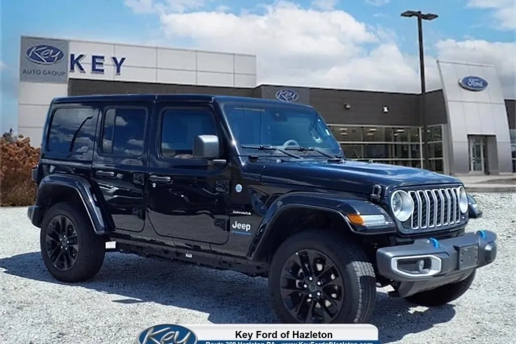 2024 Jeep Wrangler Sahara 4xe photo 1