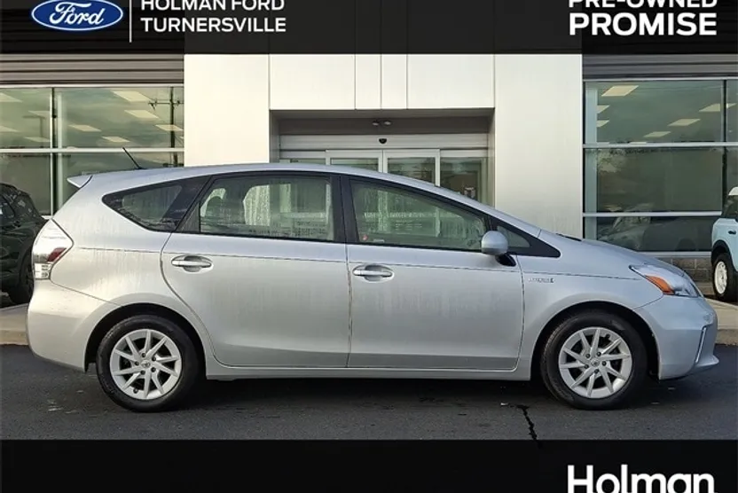 2012 Toyota Prius V Three photo 1