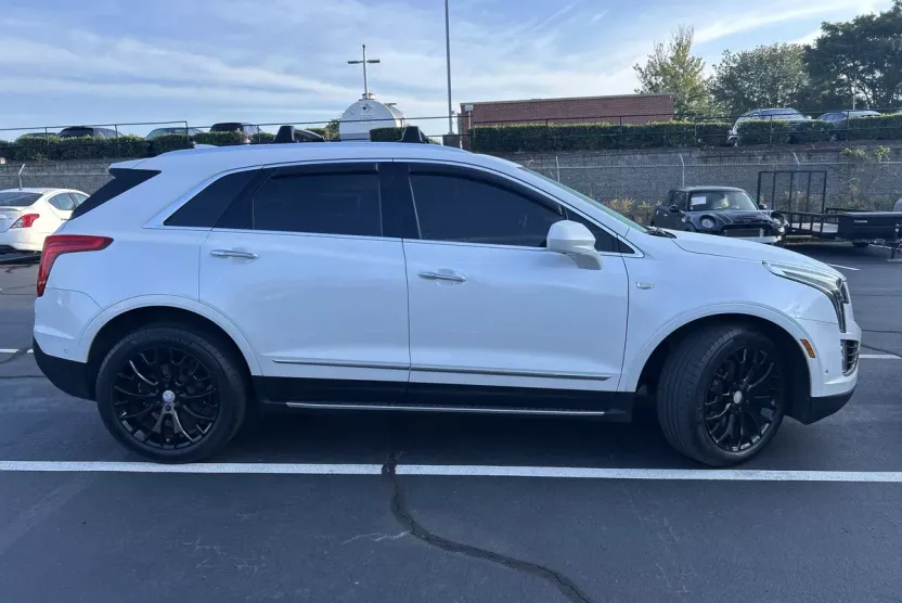 2017 Cadillac XT5 Platinum photo 1
