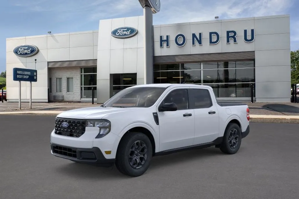 2025 Ford Maverick XLT photo 1