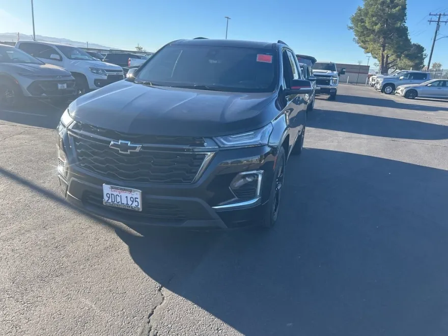 2023 Chevrolet Traverse Premier photo 1
