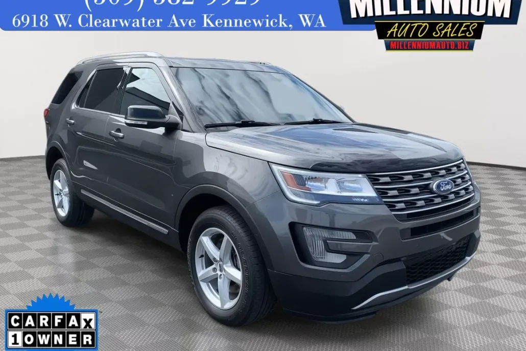 2016 Ford Explorer XLT photo 1