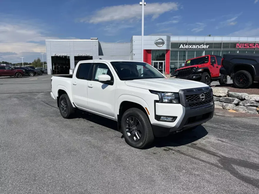 2025 Nissan Frontier SV photo 1