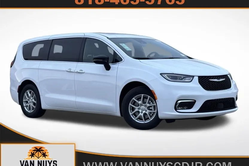 2026 Chrysler Pacifica photo 1
