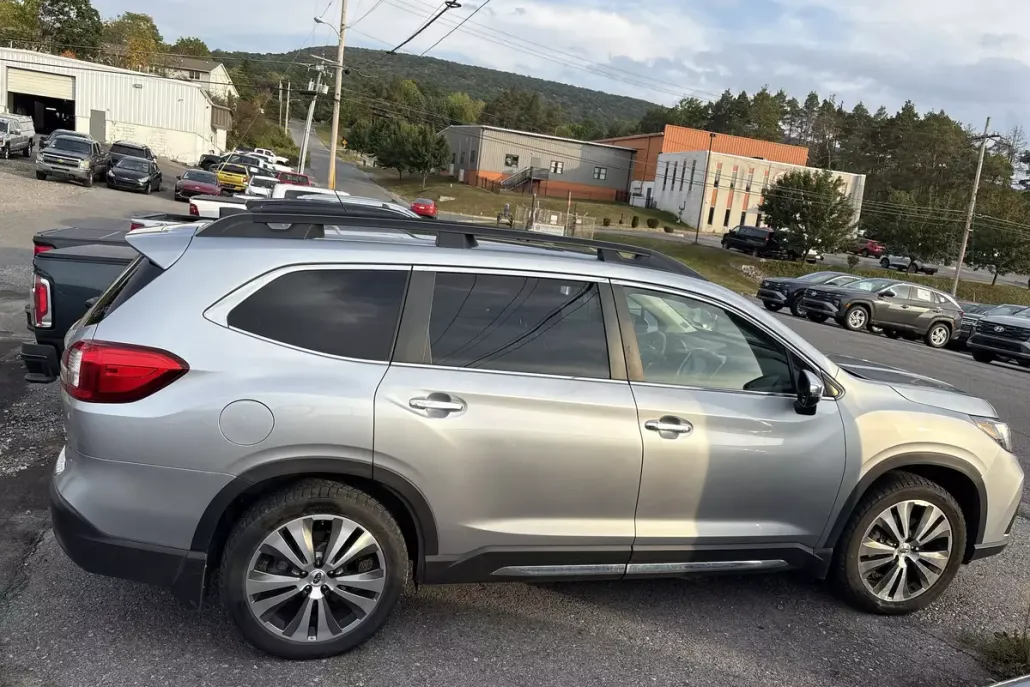 2021 Subaru Ascent Touring photo 1