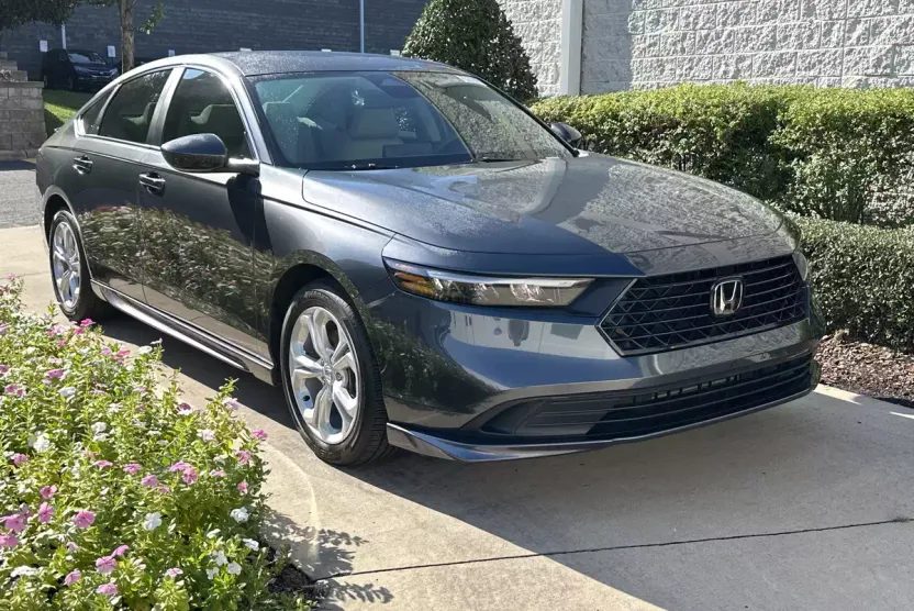 2023 Honda Accord LX photo 1