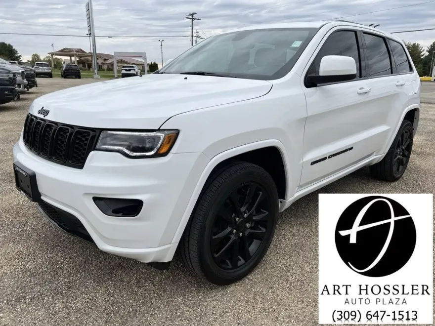 2022 Jeep Grand Cherokee Laredo photo 1