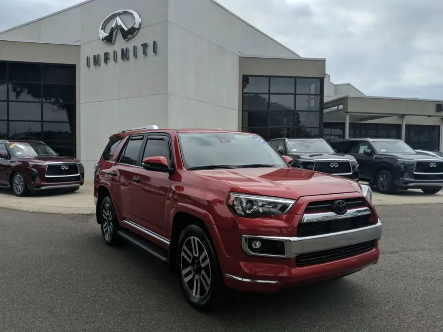 2023 Toyota 4Runner Limited photo 1