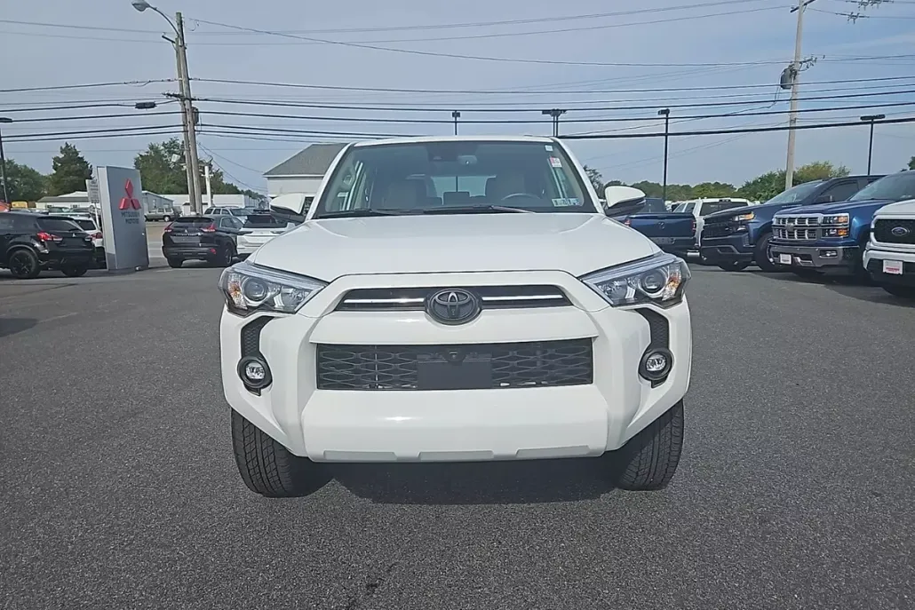 2024 Toyota 4Runner SR5 Premium photo 1