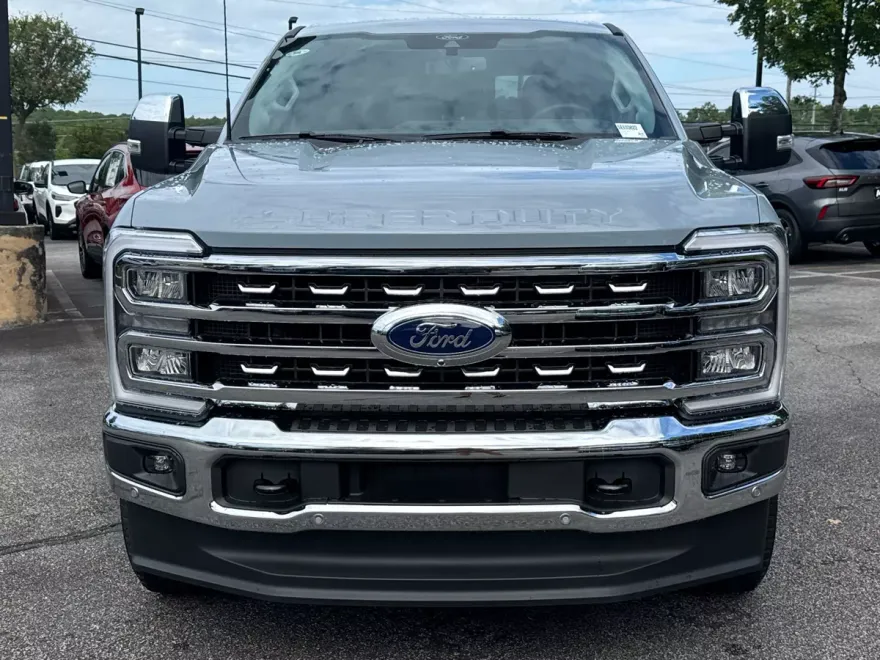 2025 Ford F-250 Lariat photo 1