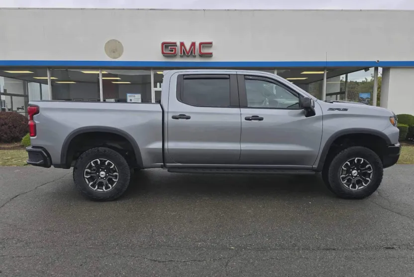 2023 Chevrolet Silverado 1500 ZR2 photo 1