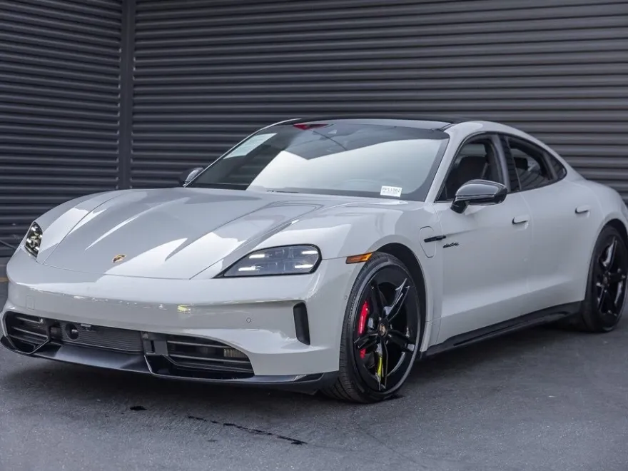 2025 Porsche Taycan GTS photo 1