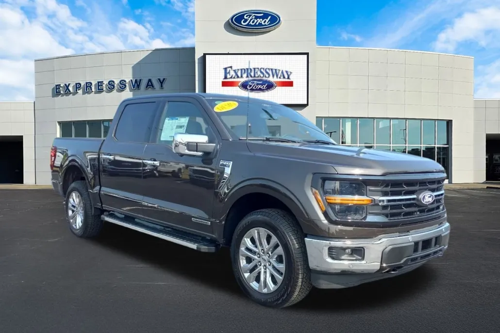 2024 Ford F-150 XLT photo 1