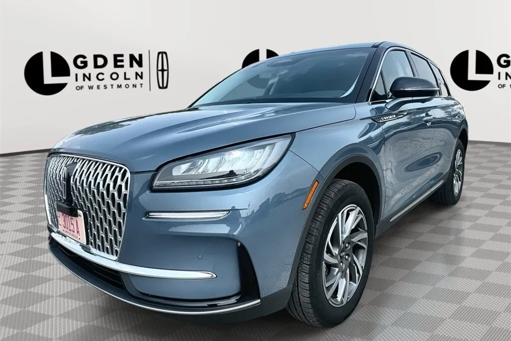 2023 Lincoln Corsair Standard photo 1