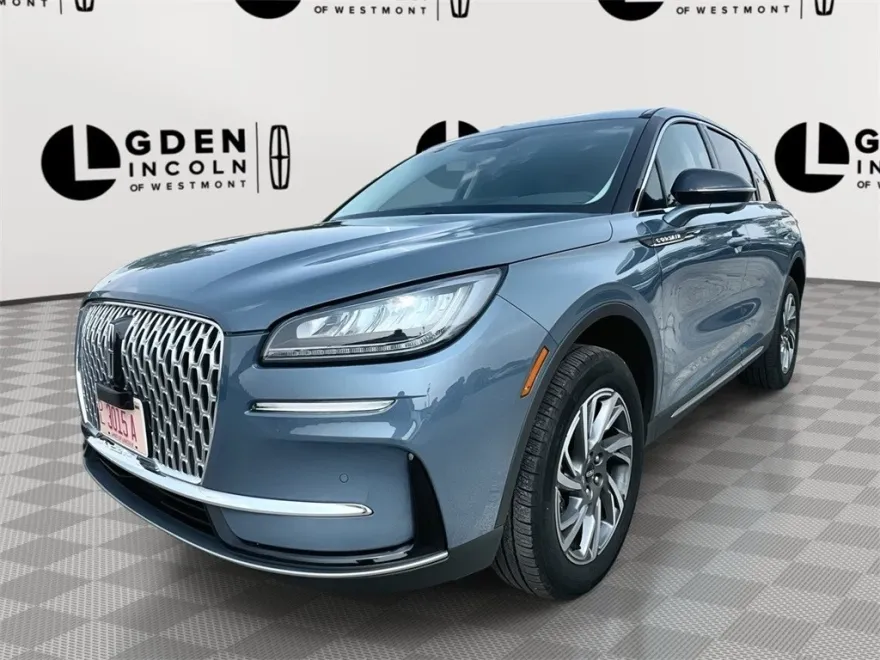 2023 Lincoln Corsair Standard photo 1