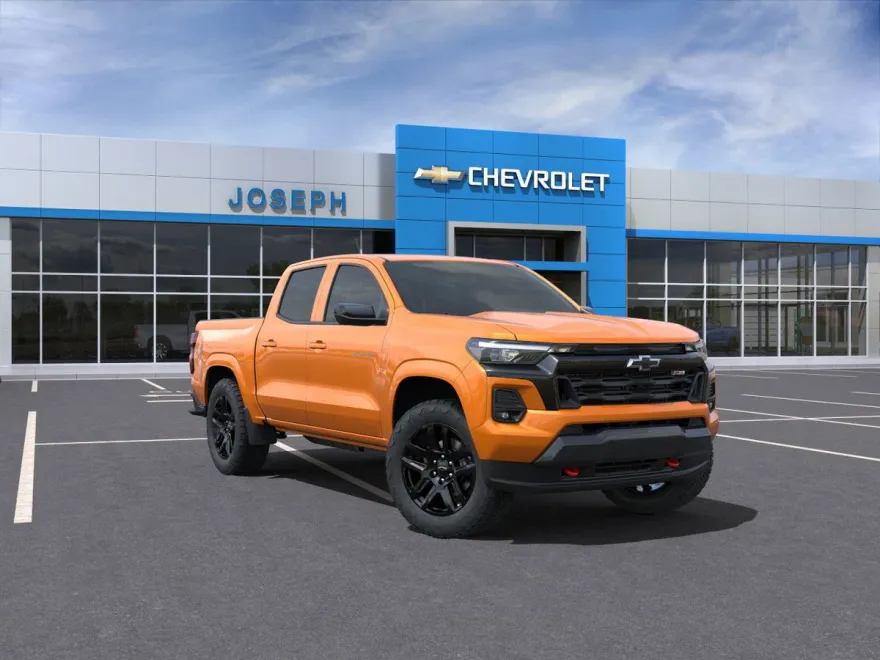 2025 Chevrolet Colorado Z71 photo 1