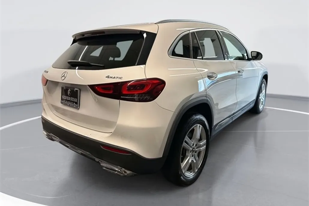 2022 Mercedes Benz GLA 250 4MATIC photo 1