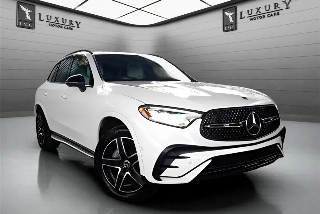 2023 Mercedes Benz GLC 300 4MATIC photo 1