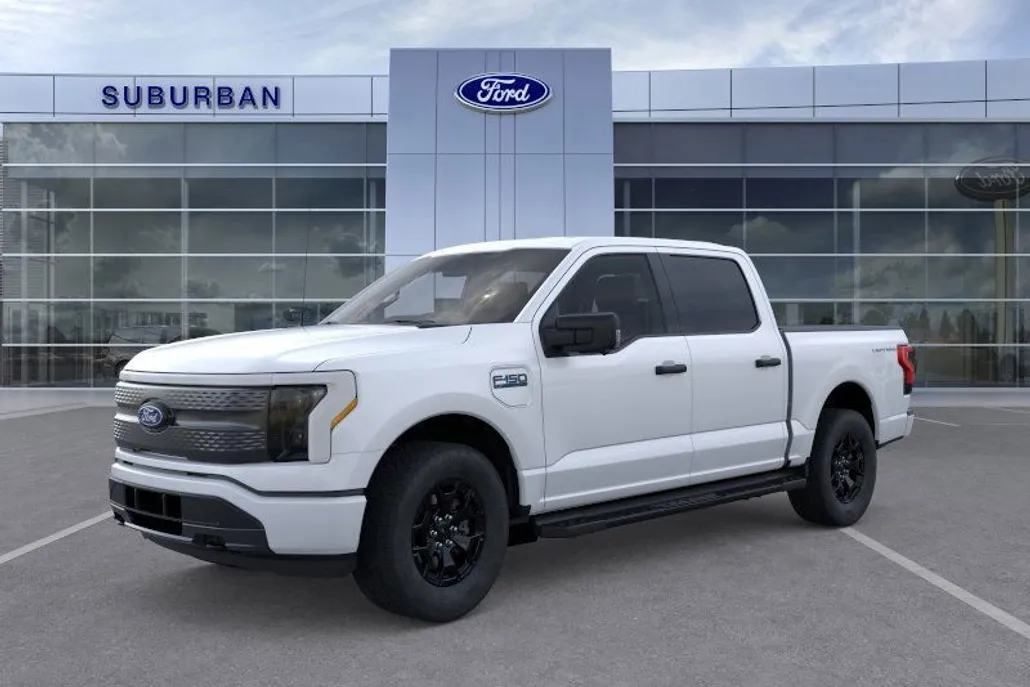 2025 Ford F-150 Lightning XLT photo 1