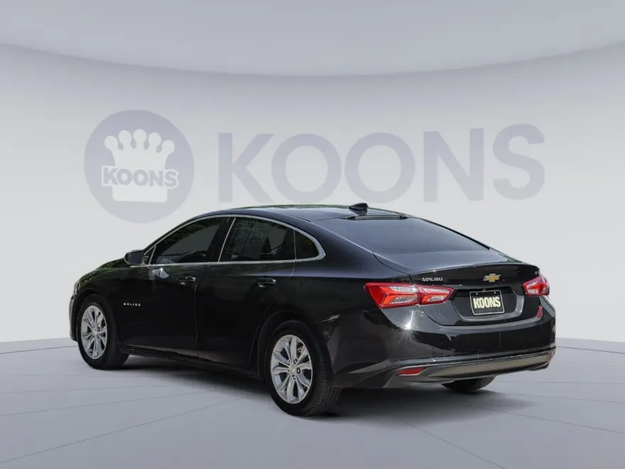 2022 Chevrolet Malibu 1LT photo 1