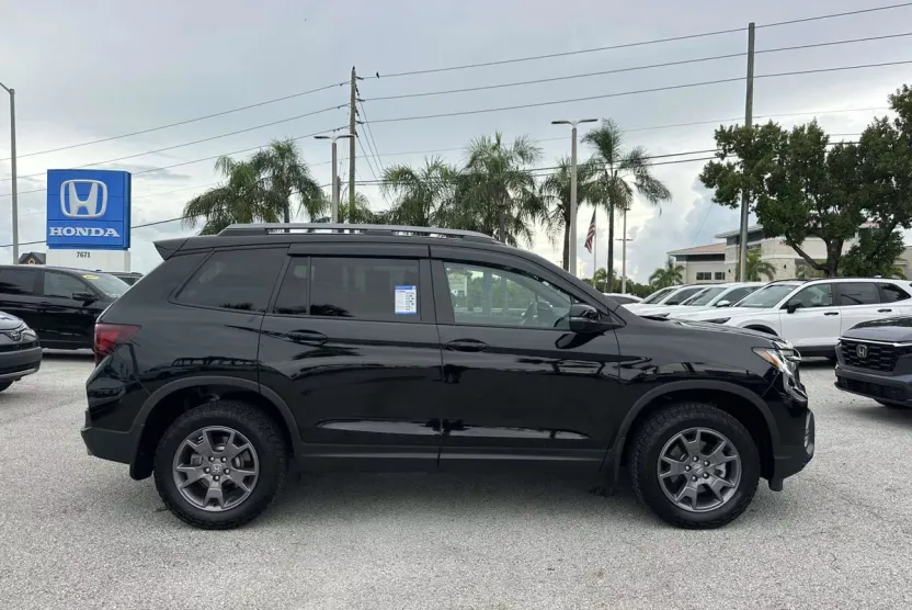 2024 Honda Passport TrailSport photo 1
