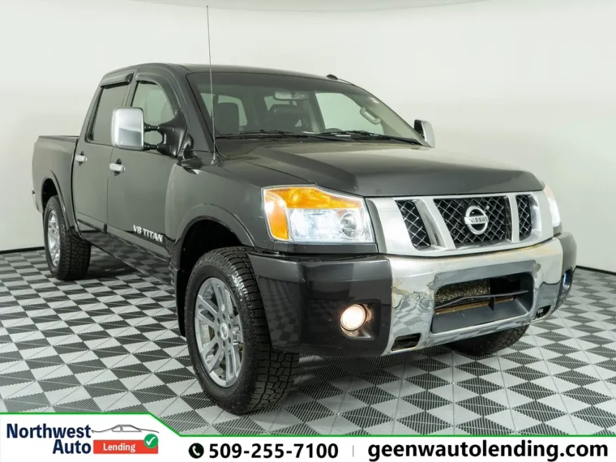 2015 Nissan Titan PRO-4X photo 1
