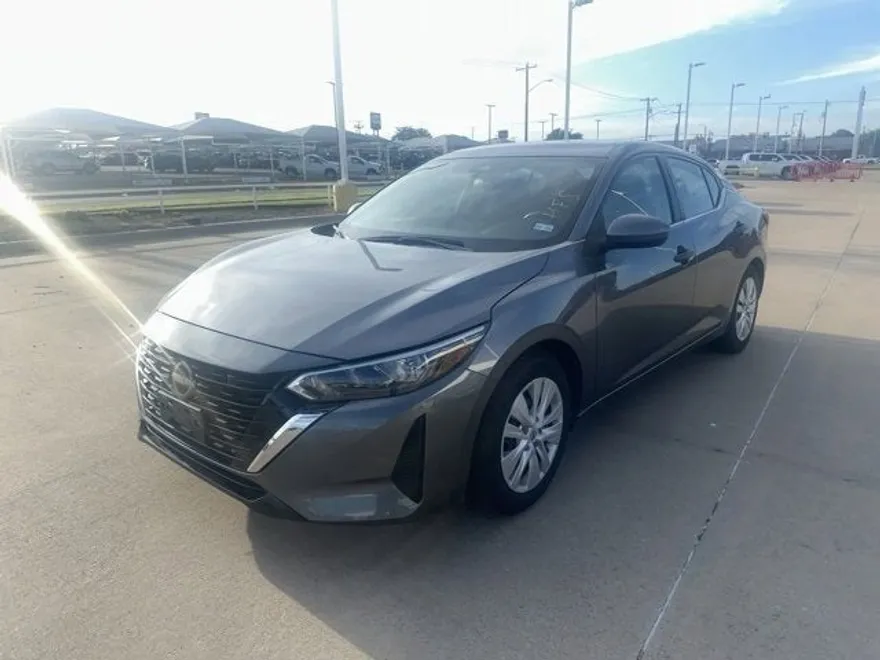2024 Nissan Sentra S photo 1