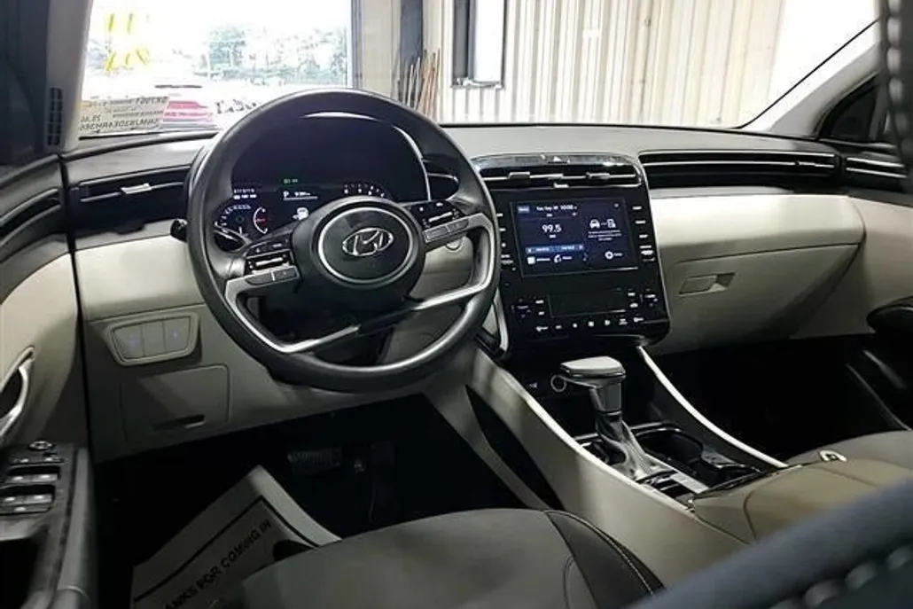 2024 Hyundai Tucson SEL photo 1
