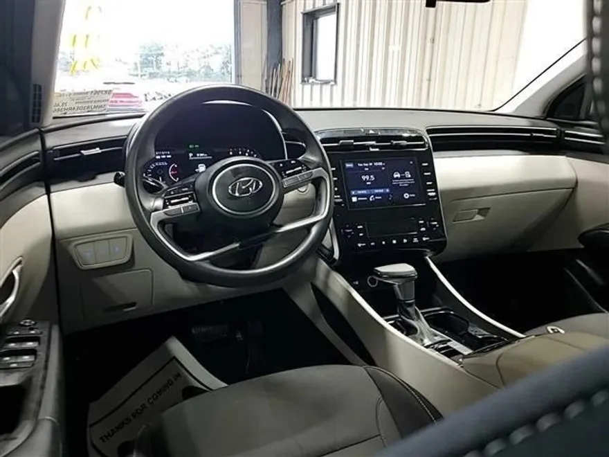 2024 Hyundai Tucson SEL photo 1