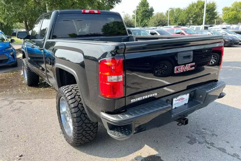 2017 Gmc Sierra 1500 Base photo 1