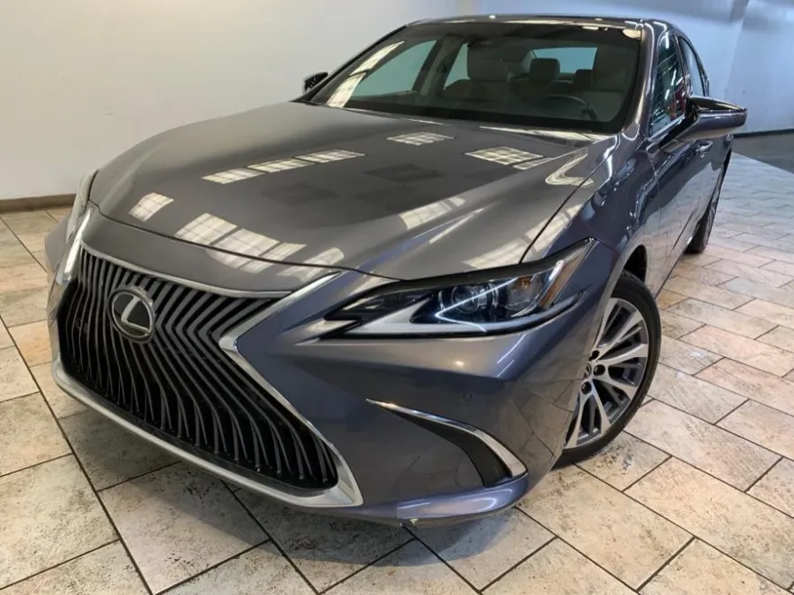 2021 Lexus ES 250 AWD photo 1