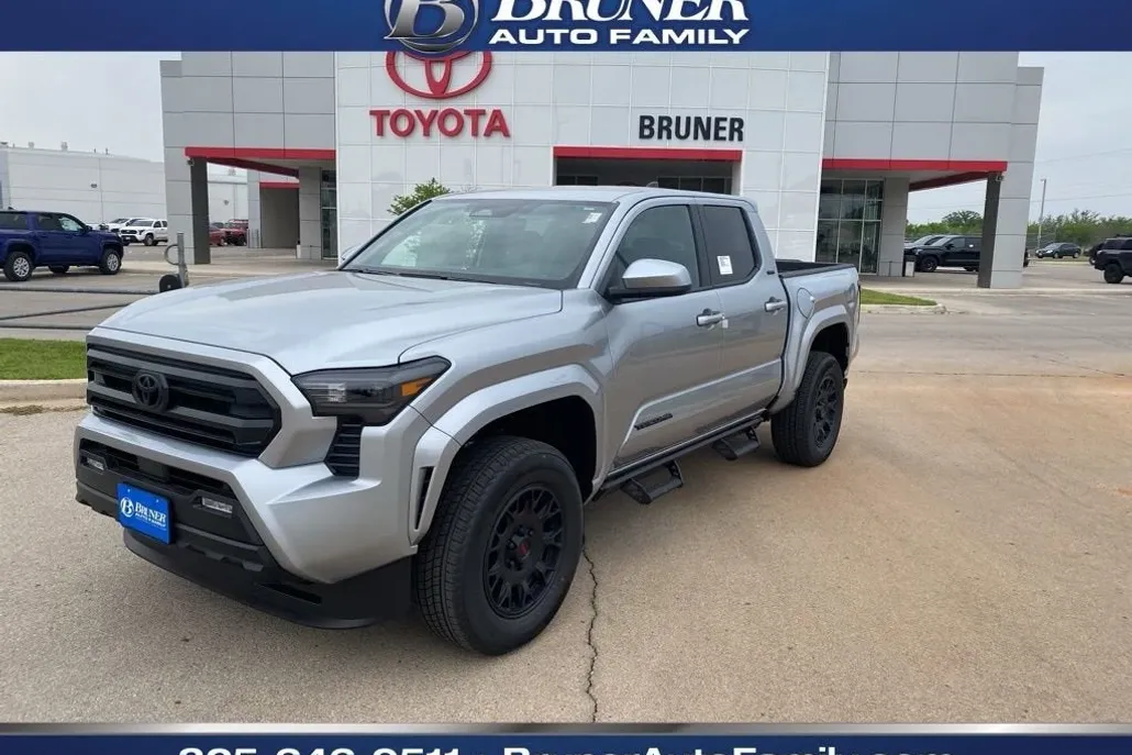 2025 Toyota Tacoma SR5 photo 1