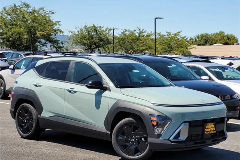 2026 Hyundai Kona SEL photo 1