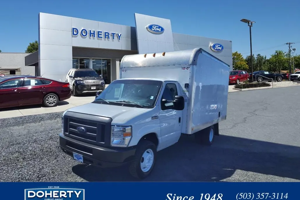2018 Ford E-350 photo 1